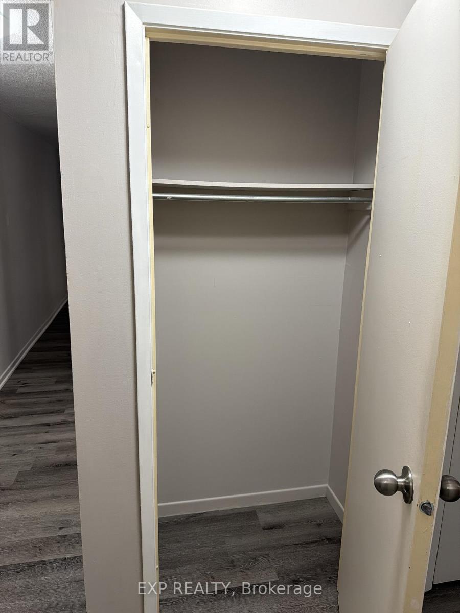 #204 187 LISGAR AVE AVENUE - 11