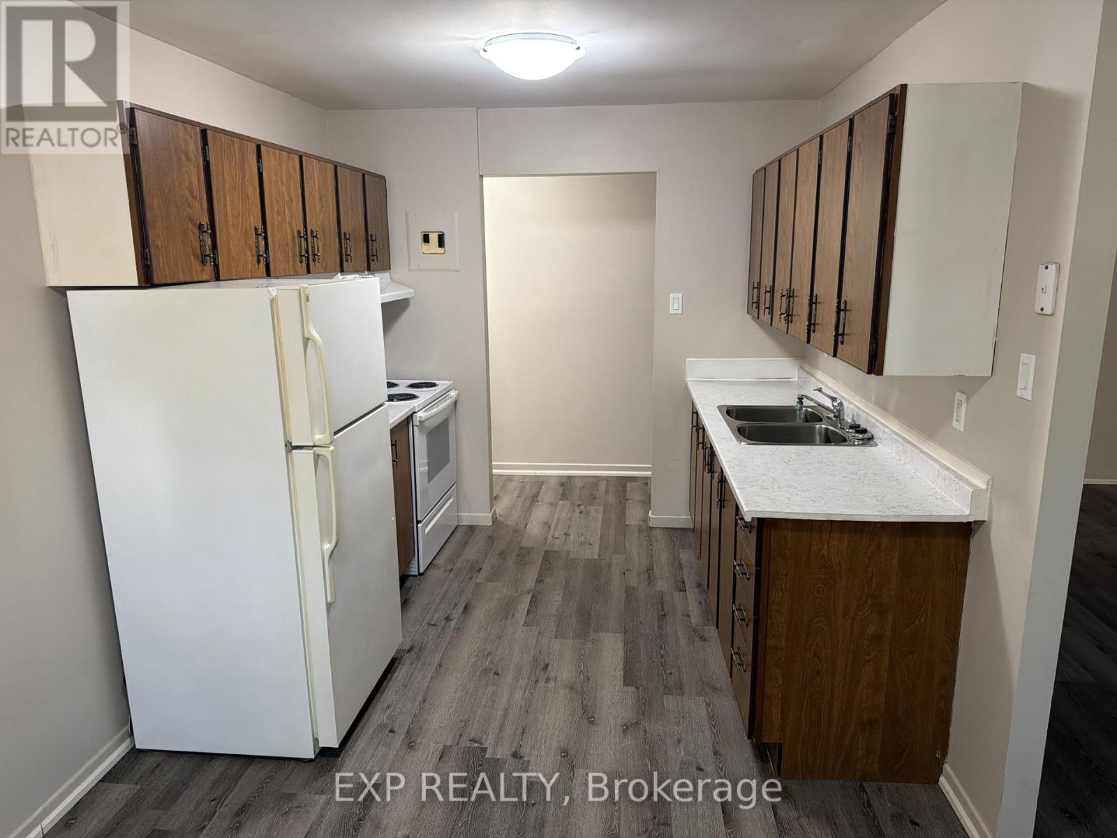 #204 187 LISGAR AVE AVENUE - 8