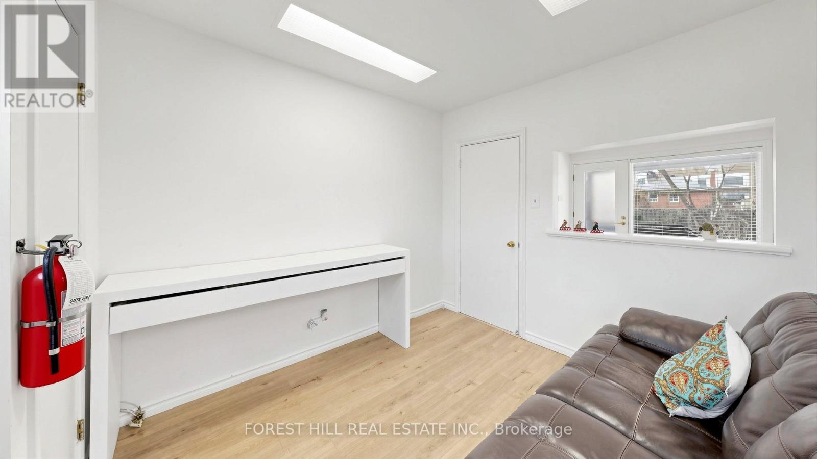 168 SHEPPARD AVENUE W — photo 6