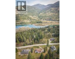 3pc Ensuite bath - 4339 View Ridge Road, Bonnington, BC V0G2G3 Photo 10
