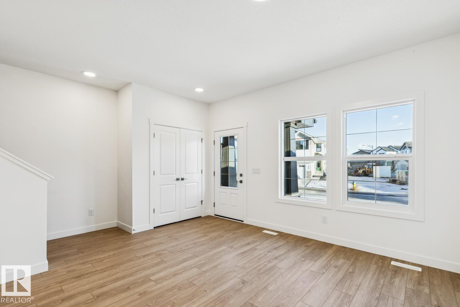 1605 210A ST NW - 2