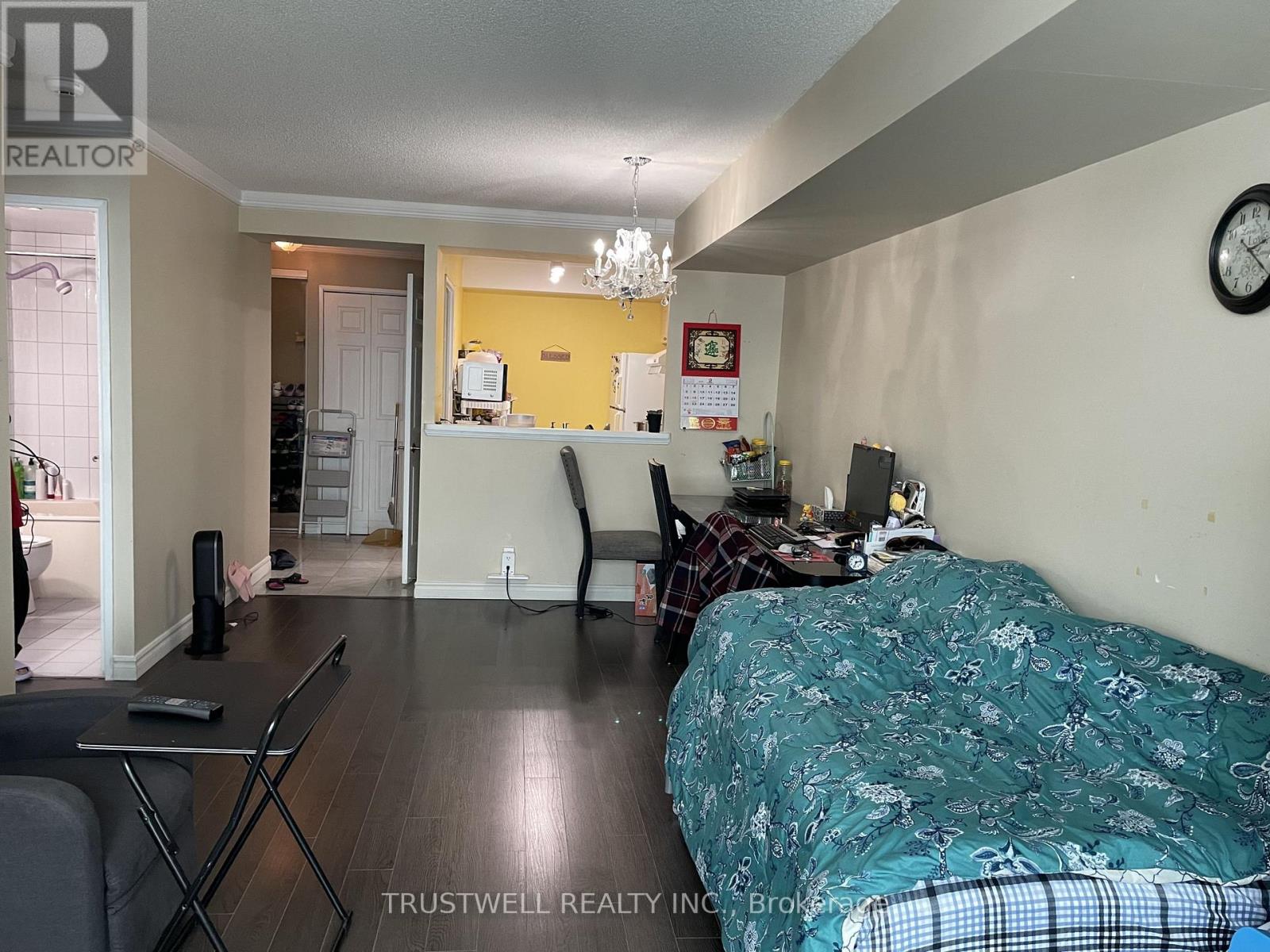 #1509 8 LEE CENTRE DRIVE - 16