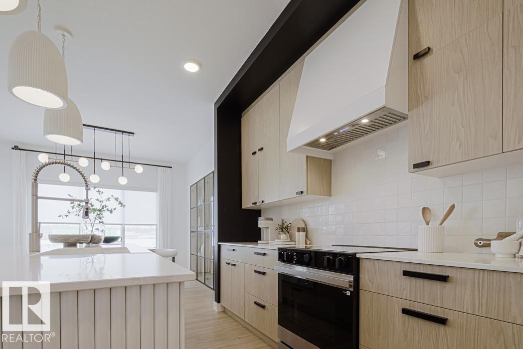 20715 40 AV NW, Edmonton