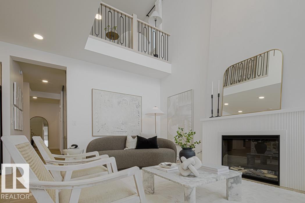 20715 40 AV NW, Edmonton