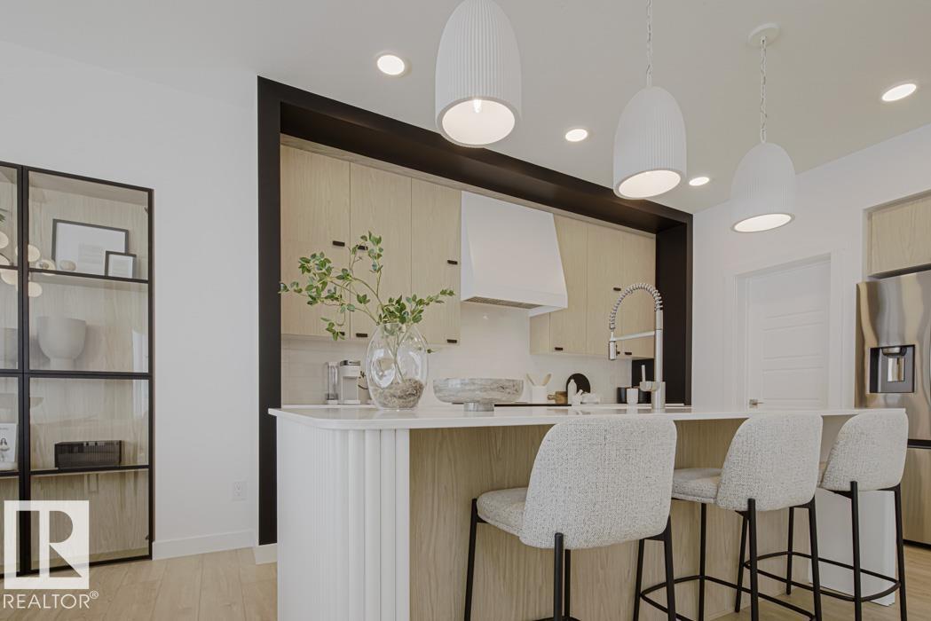 20715 40 AV NW, Edmonton