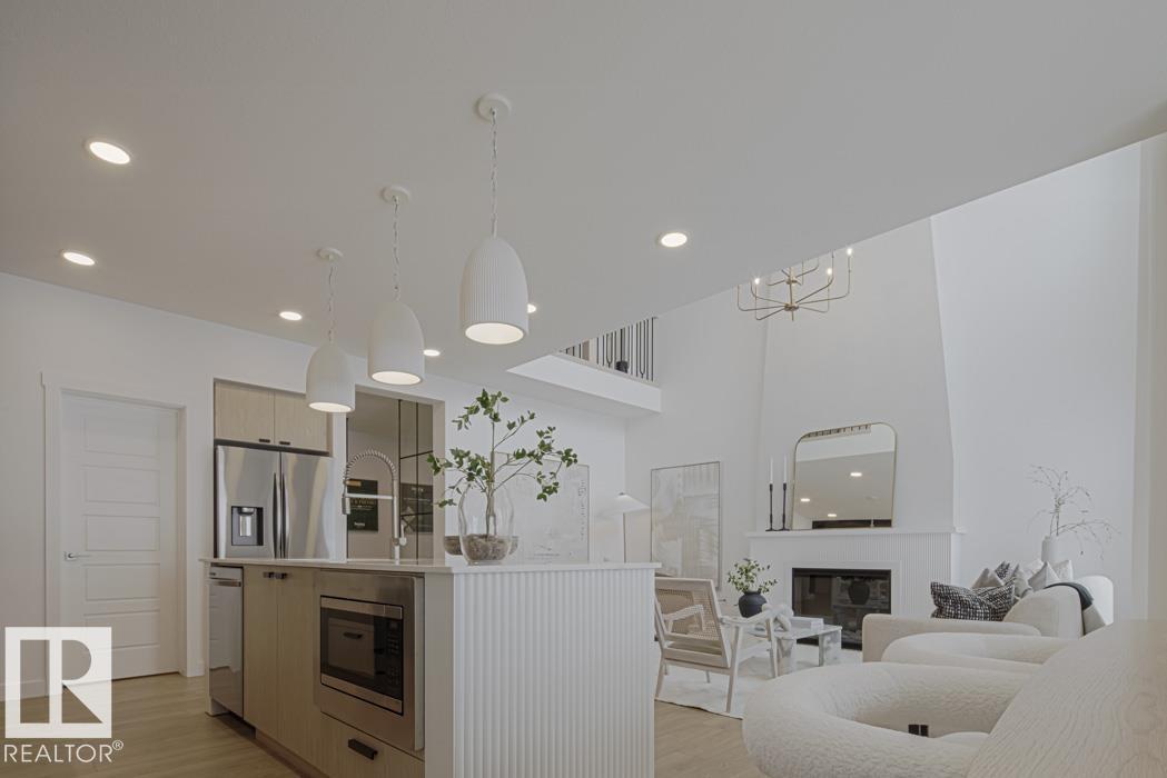 20715 40 AV NW, Edmonton