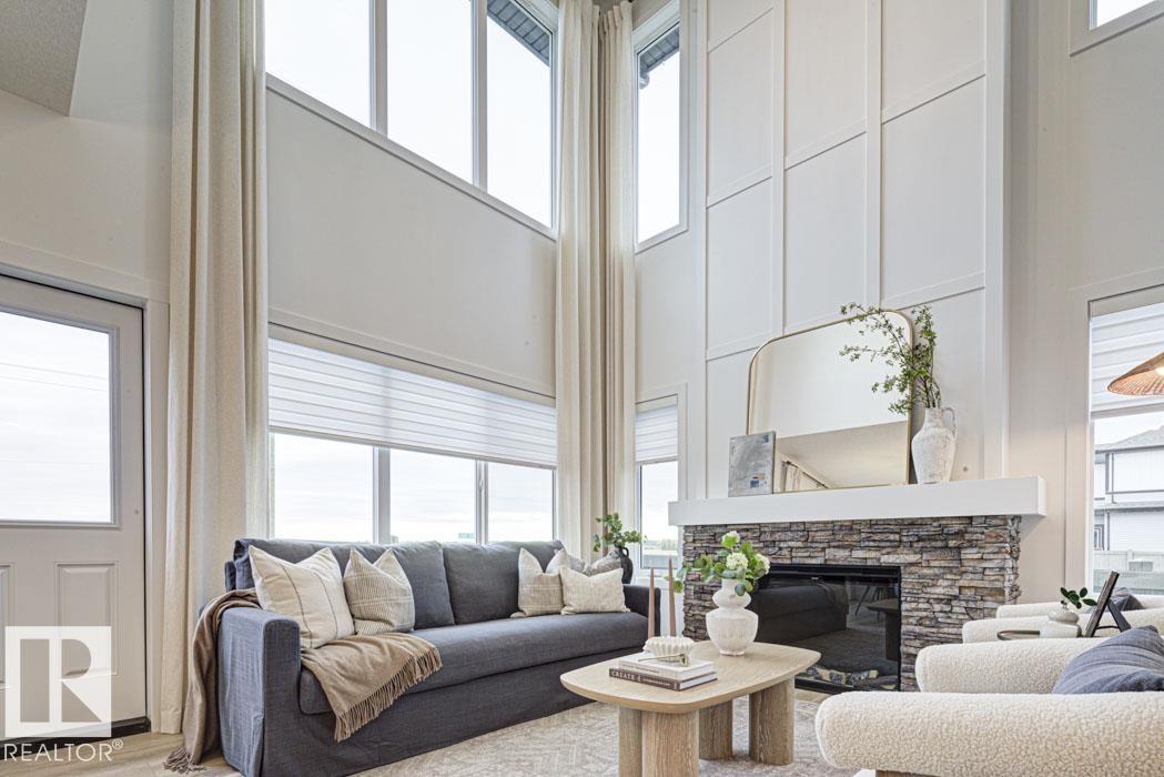 20739 40 AV NW, Edmonton