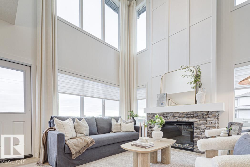 20739 40 AV NW, Edmonton