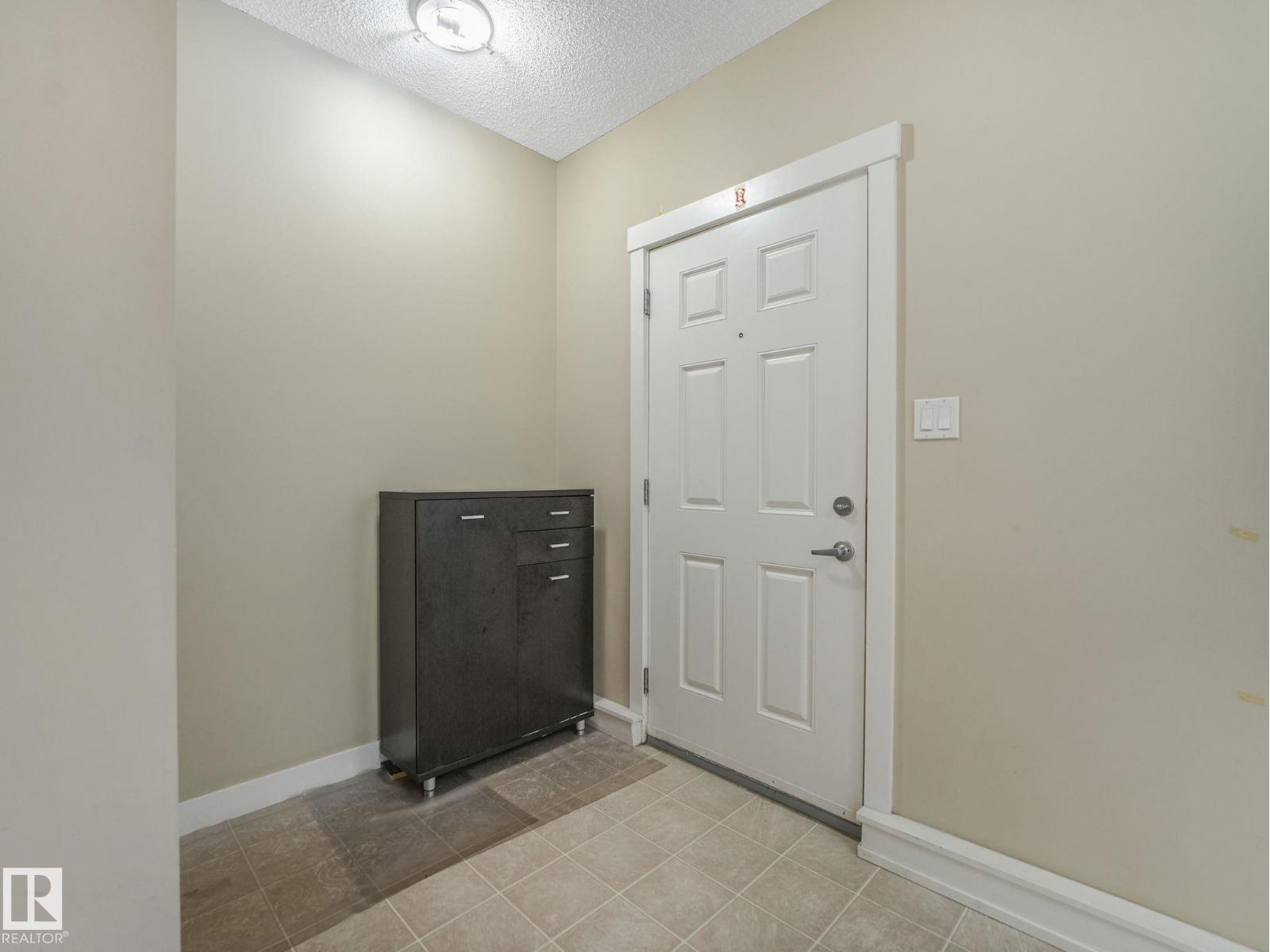 #96 8315 180 AV NW, Edmonton