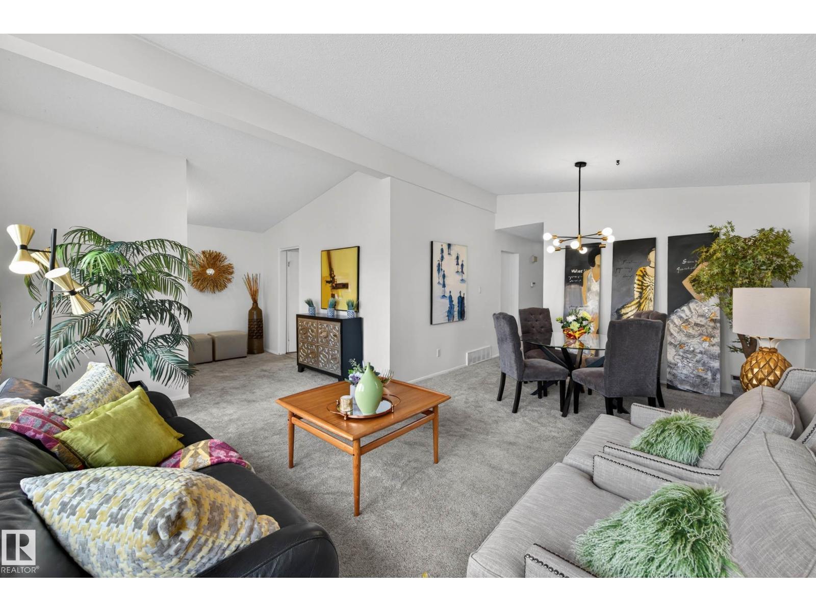 2 FERMONT ST, St. Albert