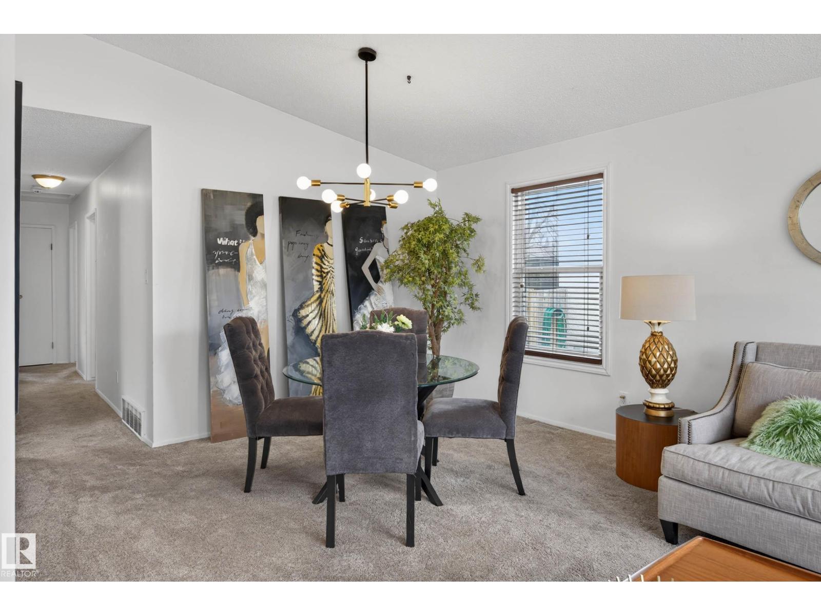 2 FERMONT ST, St. Albert