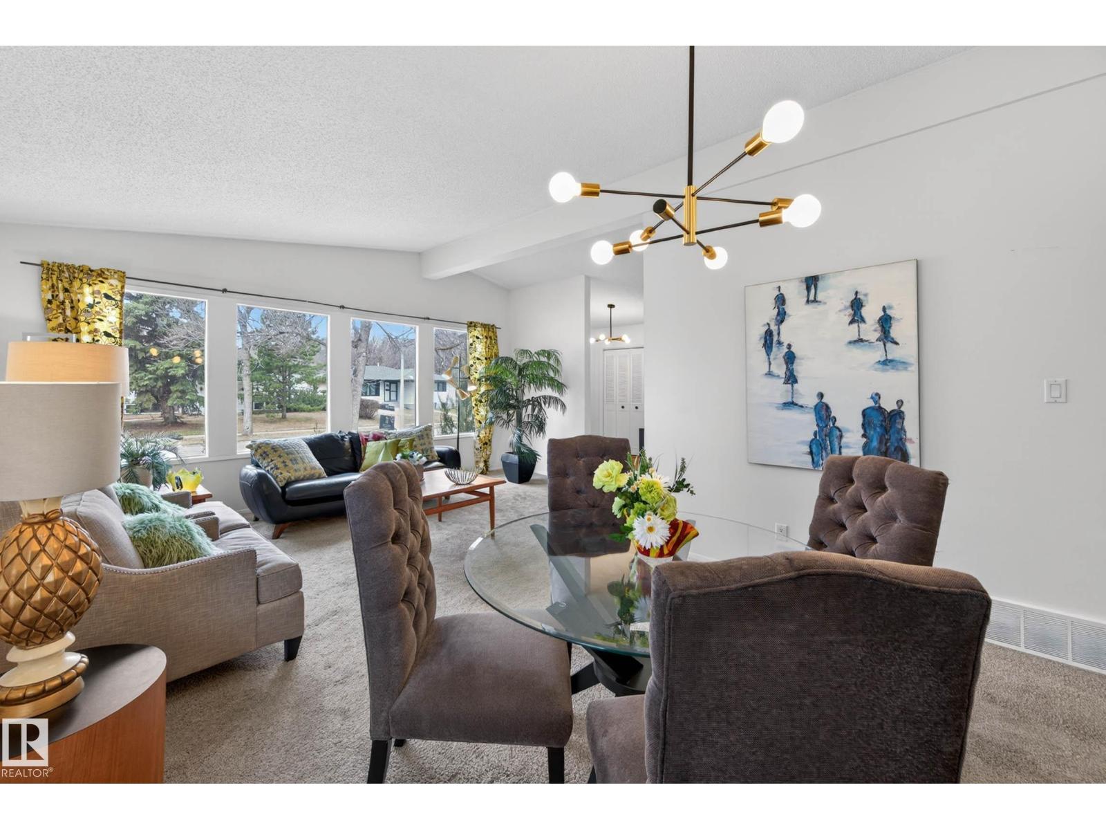 2 FERMONT ST, St. Albert