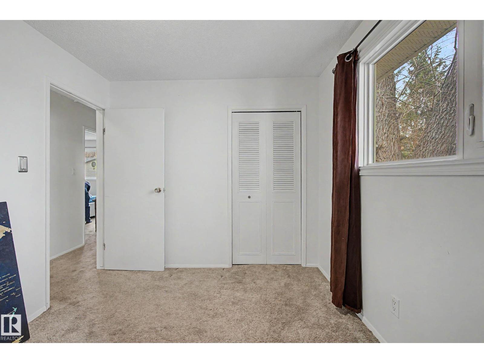 2 FERMONT ST, St. Albert