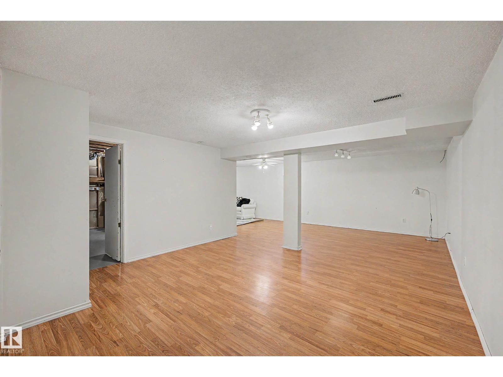 2 FERMONT ST, St. Albert