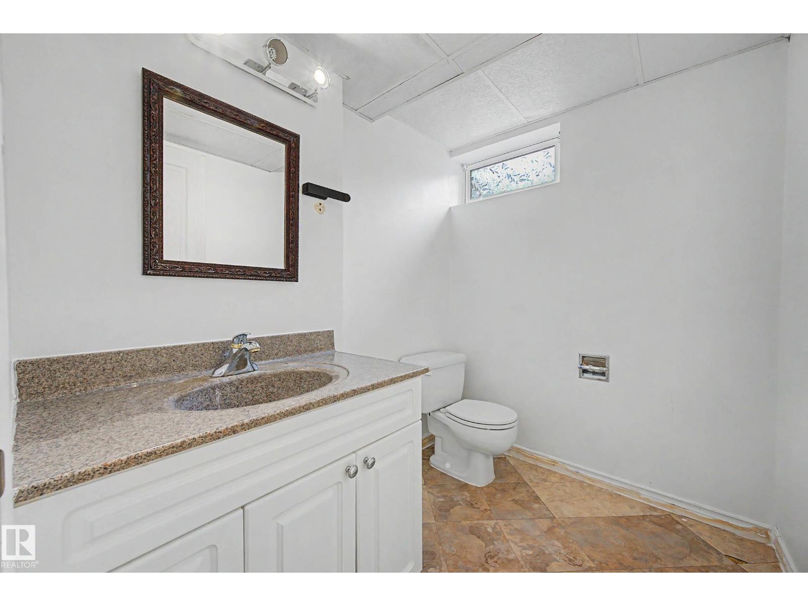 2 FERMONT ST, St. Albert