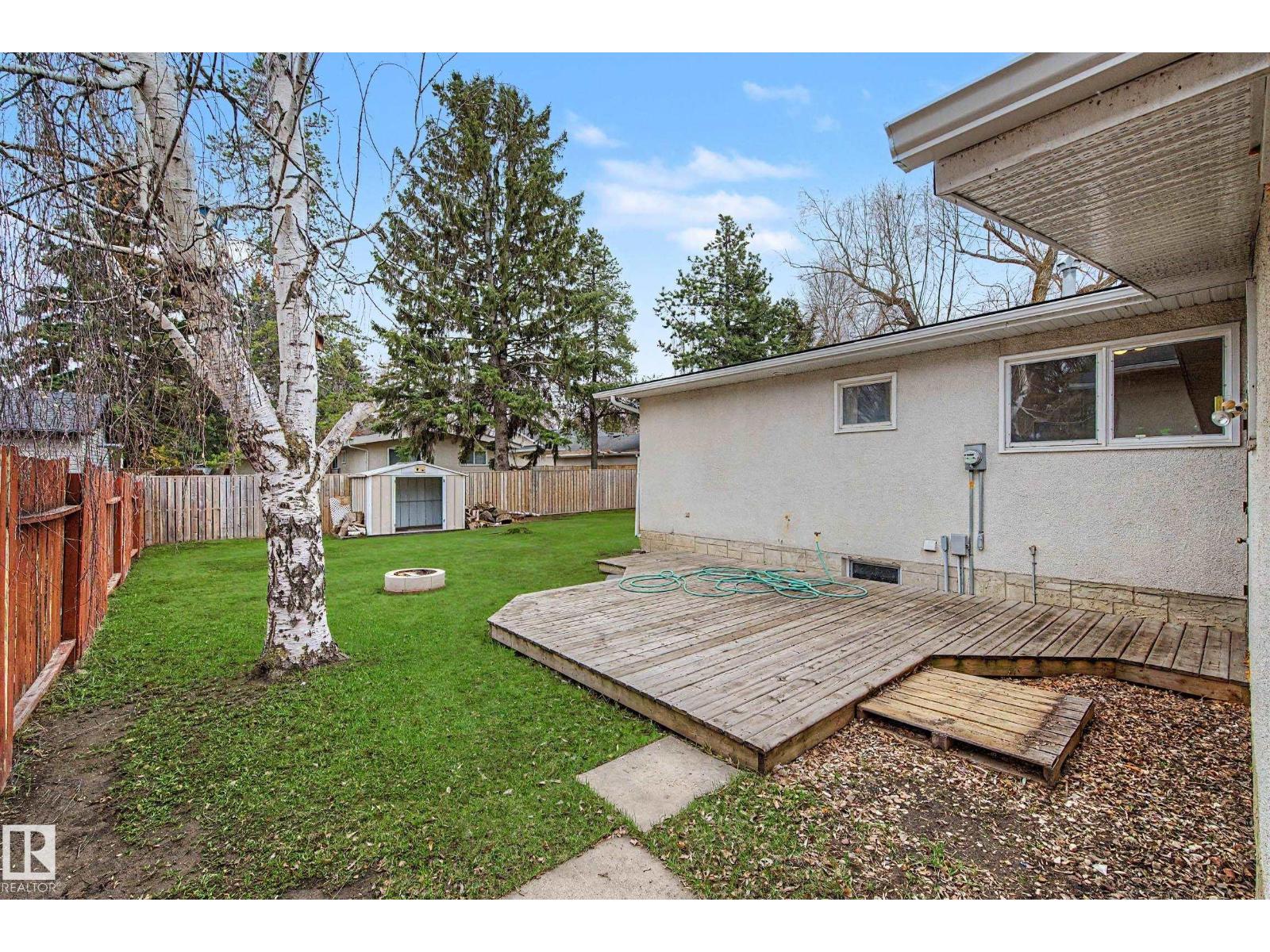 2 FERMONT ST, St. Albert