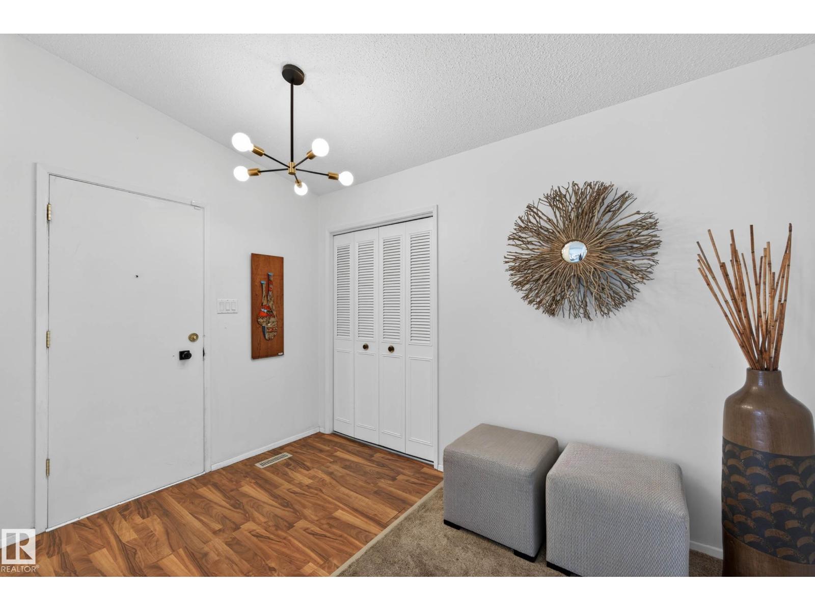 2 FERMONT ST, St. Albert