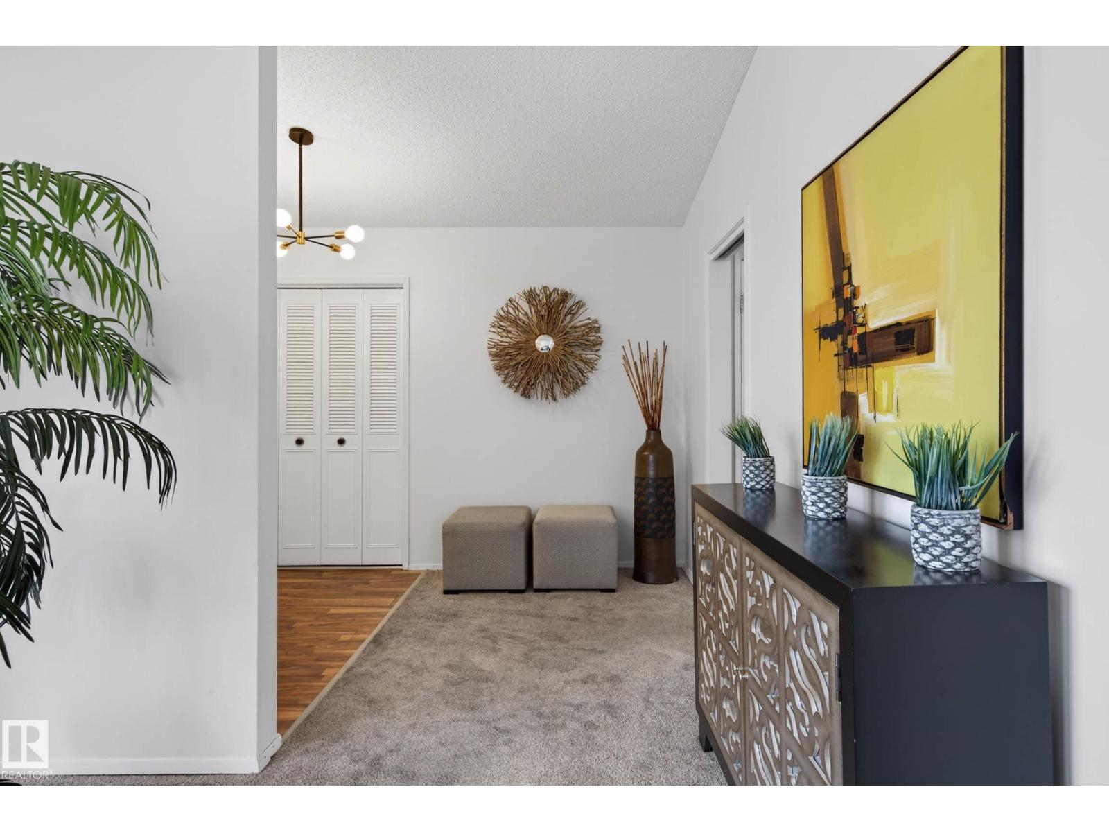 2 FERMONT ST, St. Albert