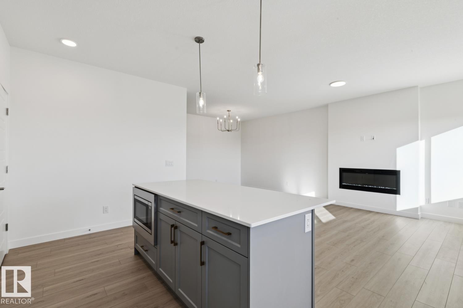 20803 40 AV NW, Edmonton
