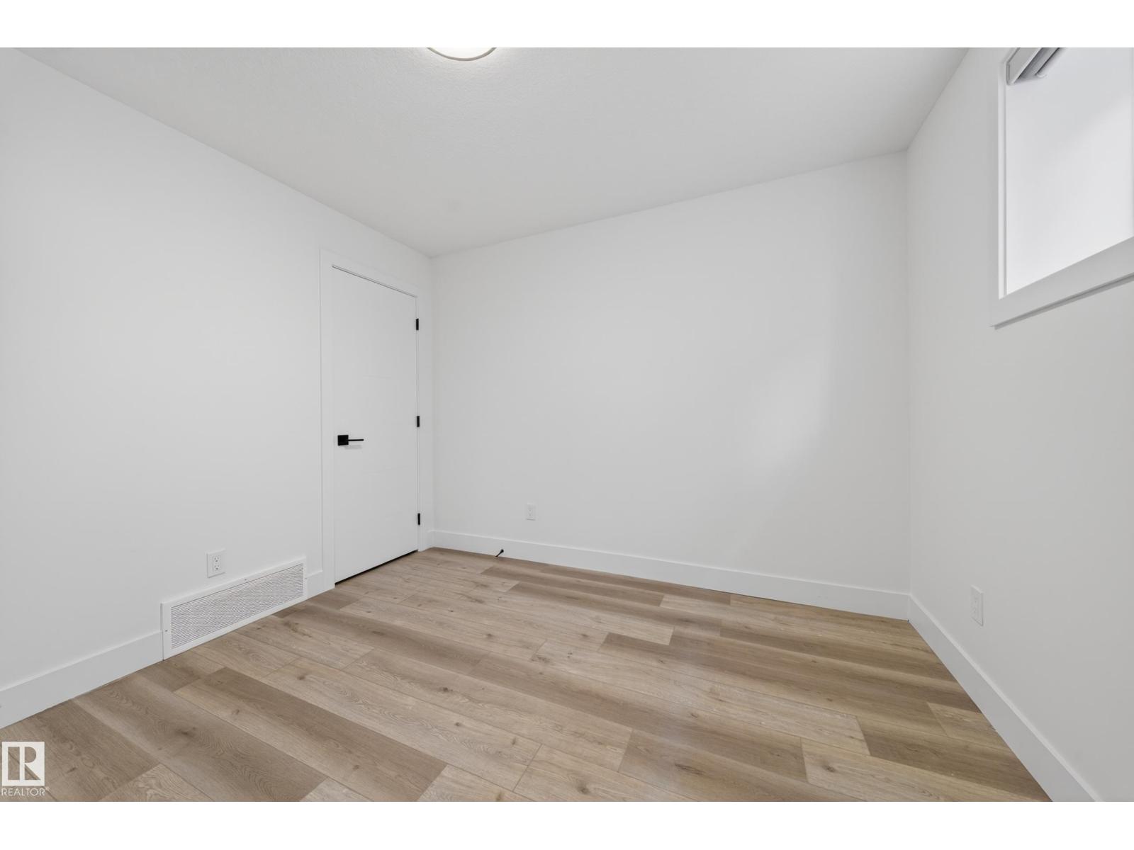 7414 Chivers Crescent SW SW, Edmonton