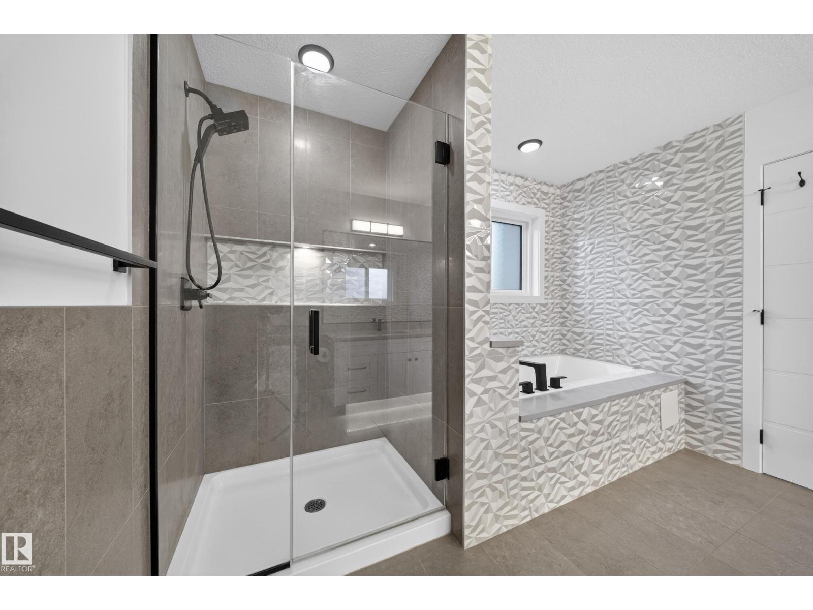 7414 Chivers Crescent SW SW, Edmonton