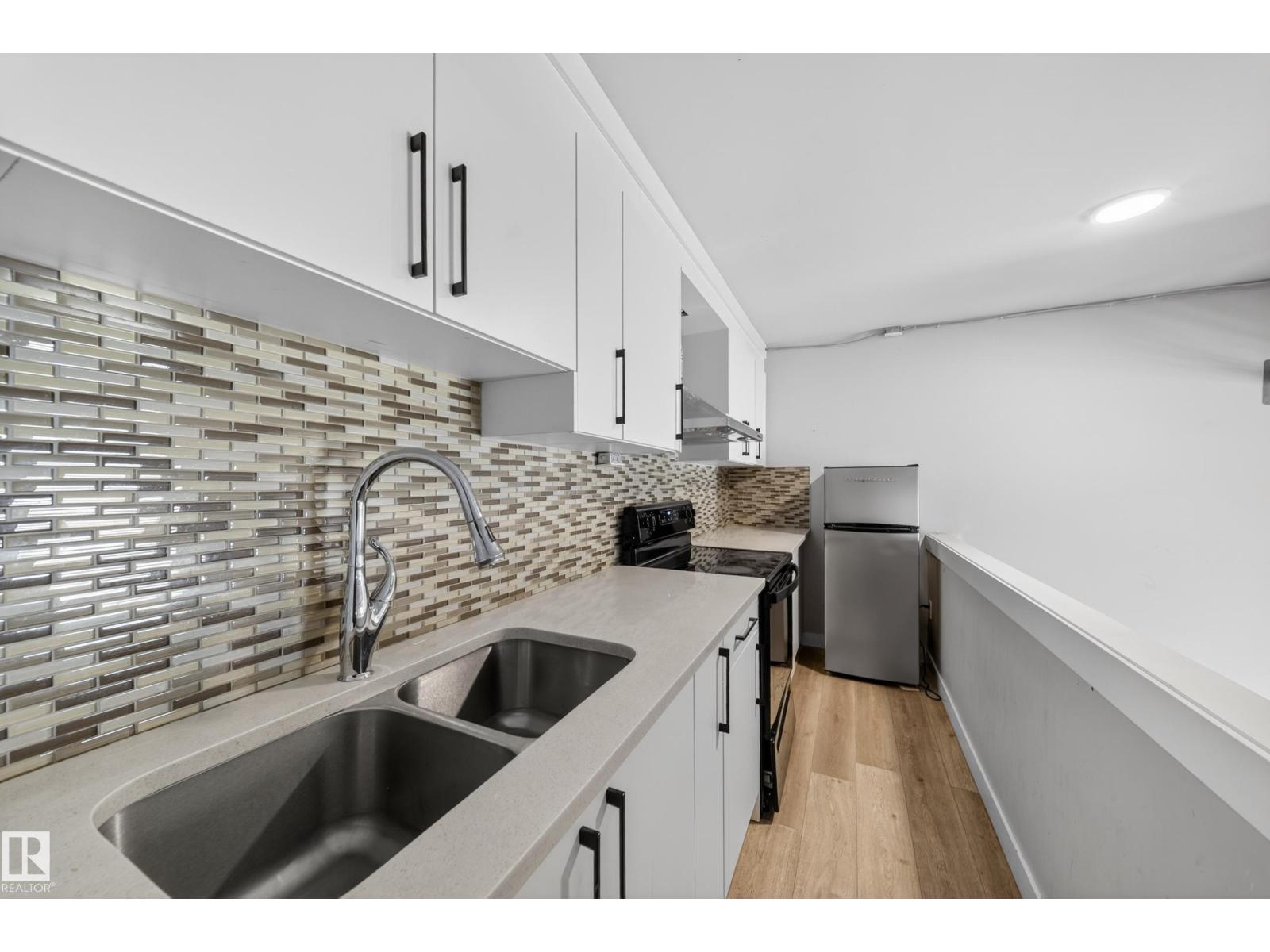 7414 Chivers Crescent SW SW, Edmonton