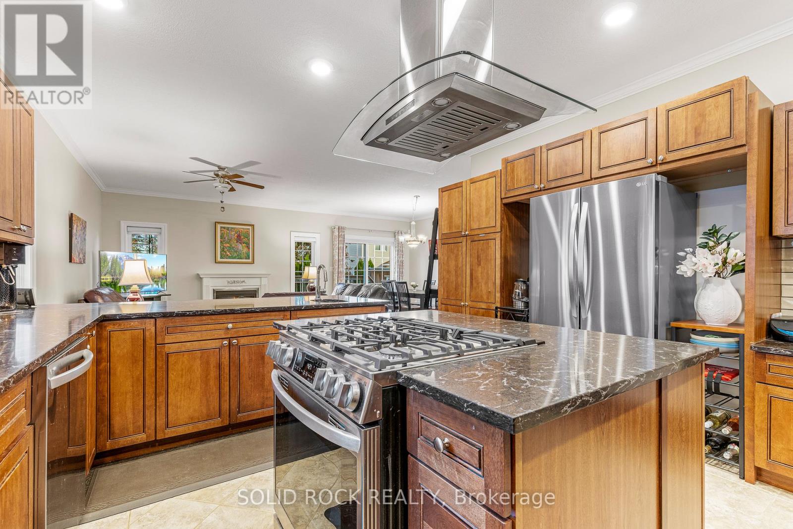 1021 CRESTWOOD DRIVE — photo 12
