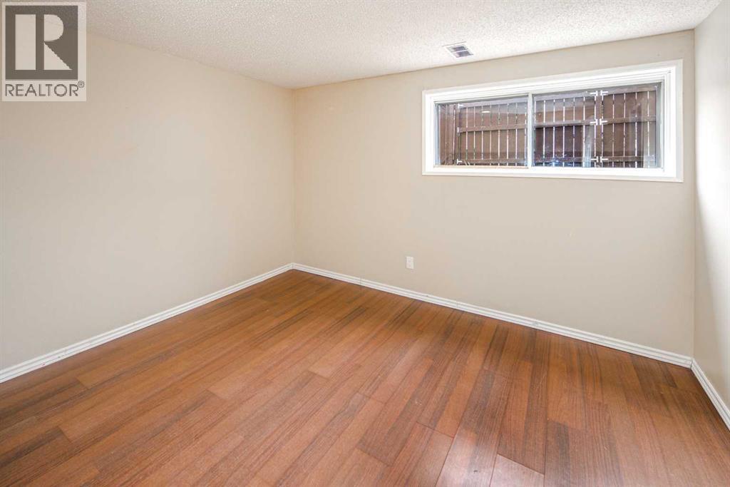 47 Bermuda Way NW - 16