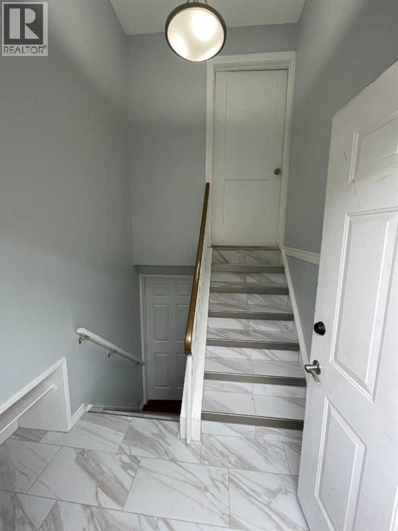 47 Bermuda Way NW - 14