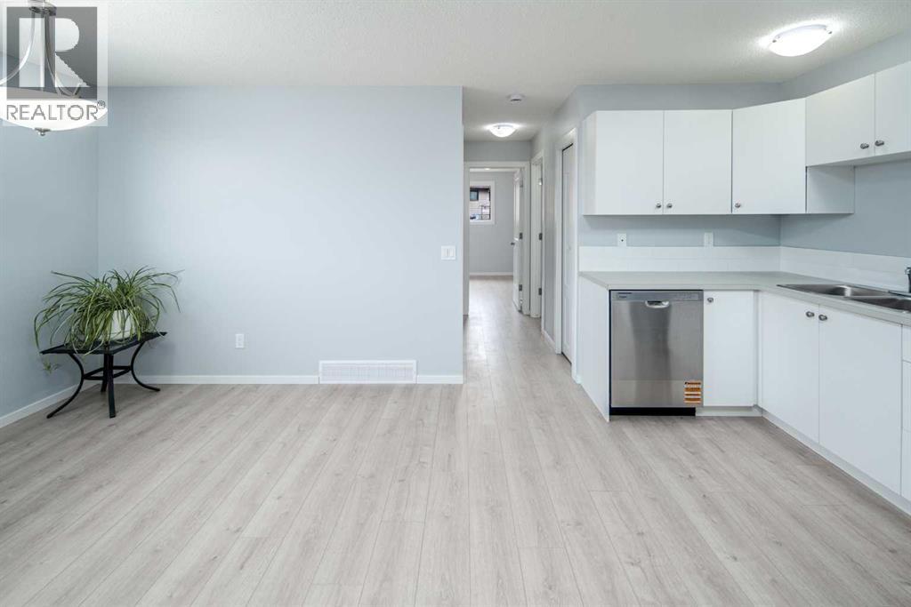 47 Bermuda Way NW - 5