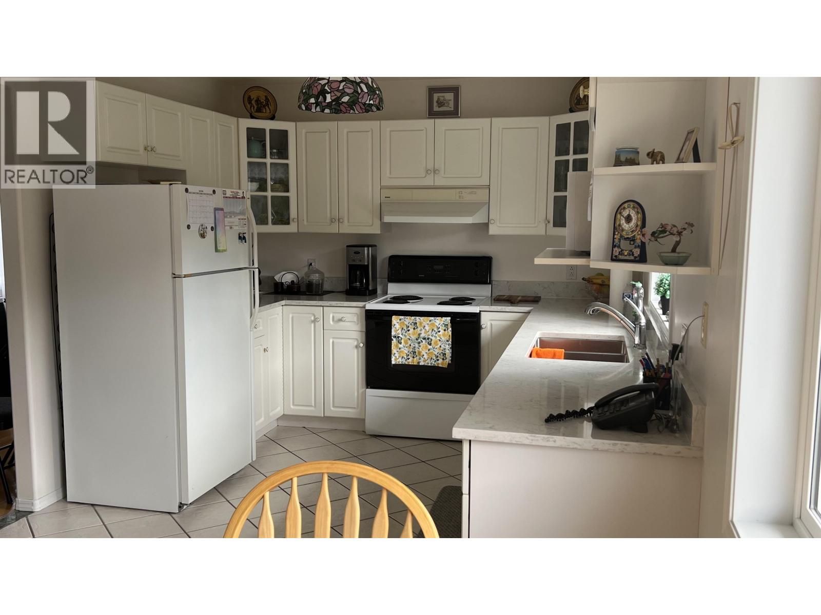 323 W 5TH AVENUE - 7