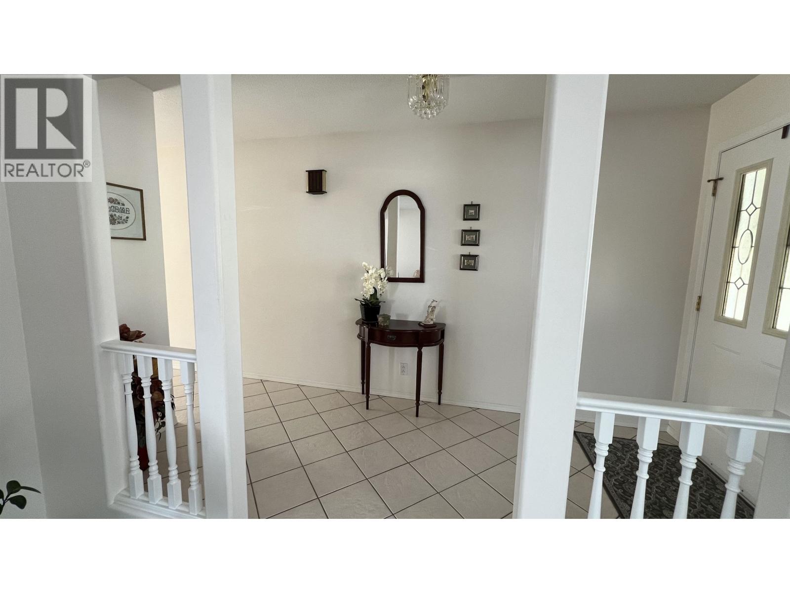 323 W 5TH AVENUE - 5