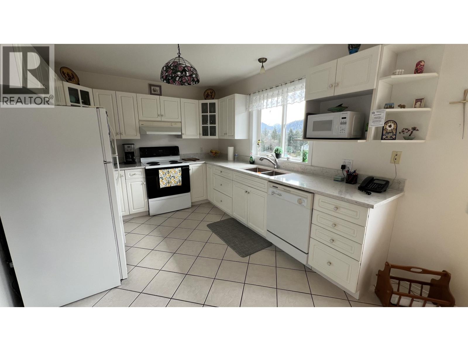 323 W 5TH AVENUE - 8