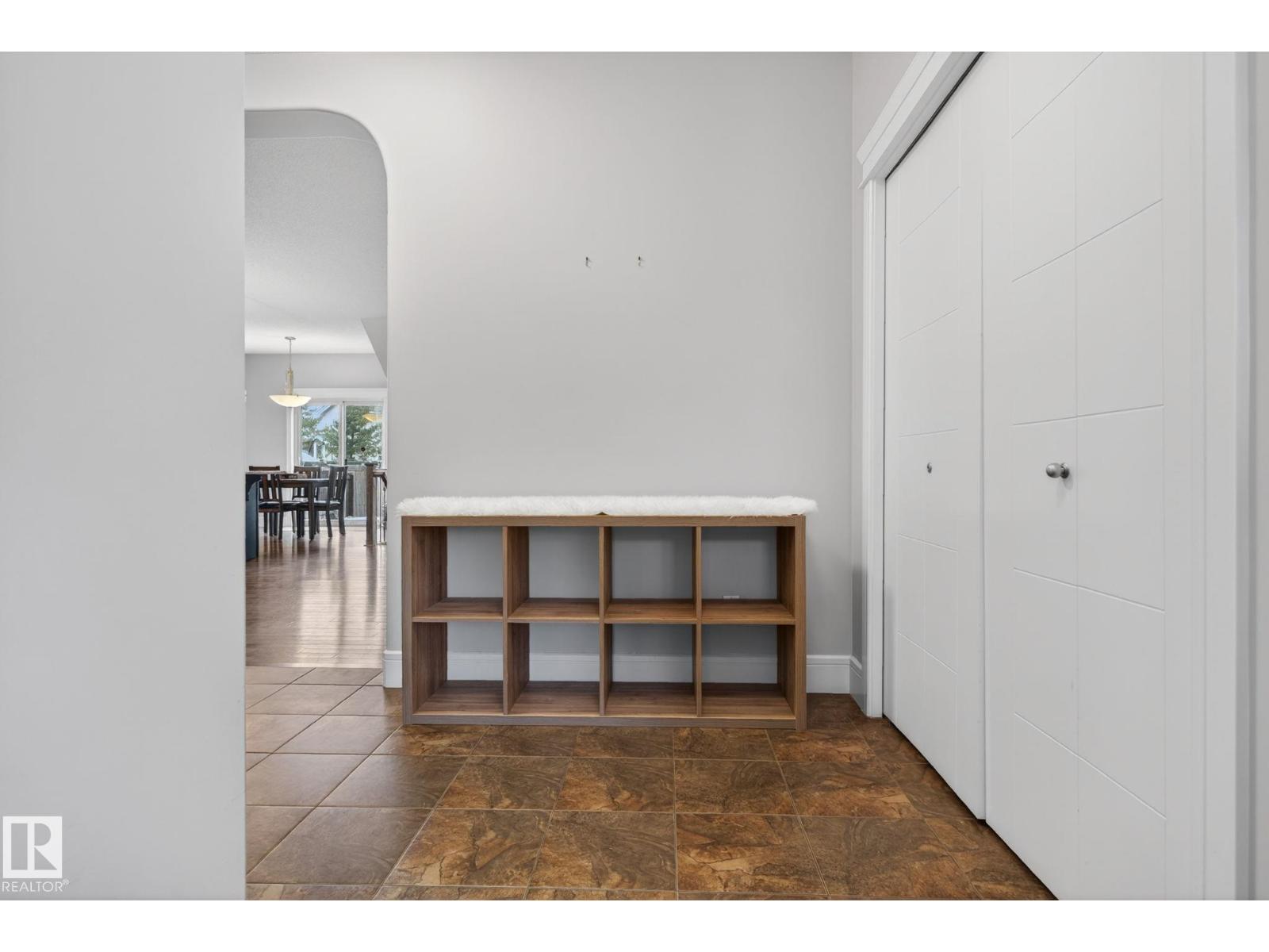 11732 18 AV SW, Edmonton