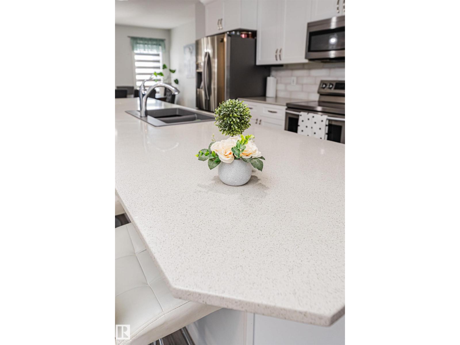 2051 GRAYDON HILL CR SW, Edmonton