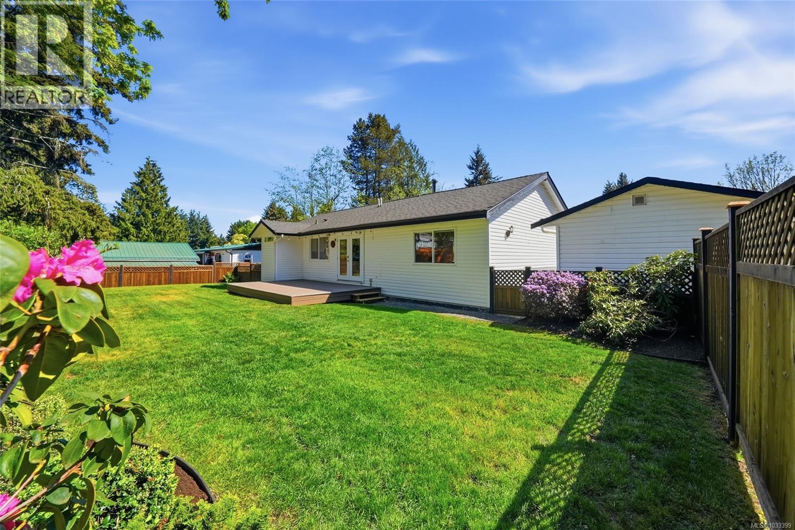2395 Collins Cres - 3