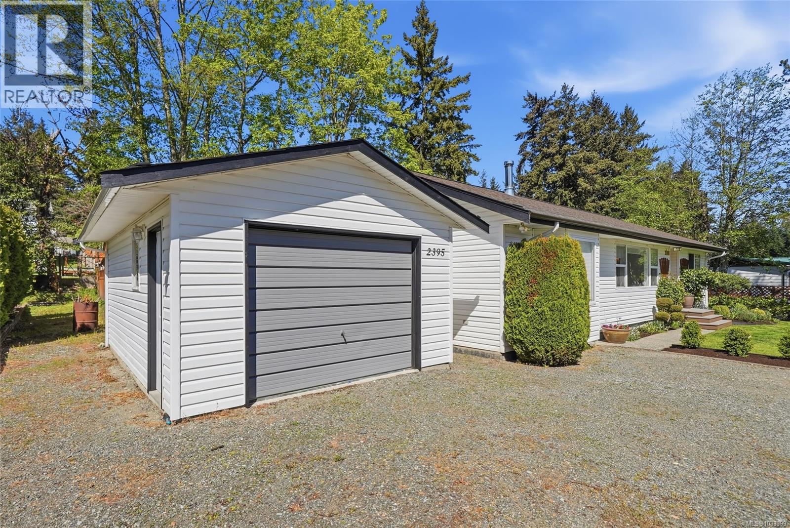 2395 Collins Cres - 39