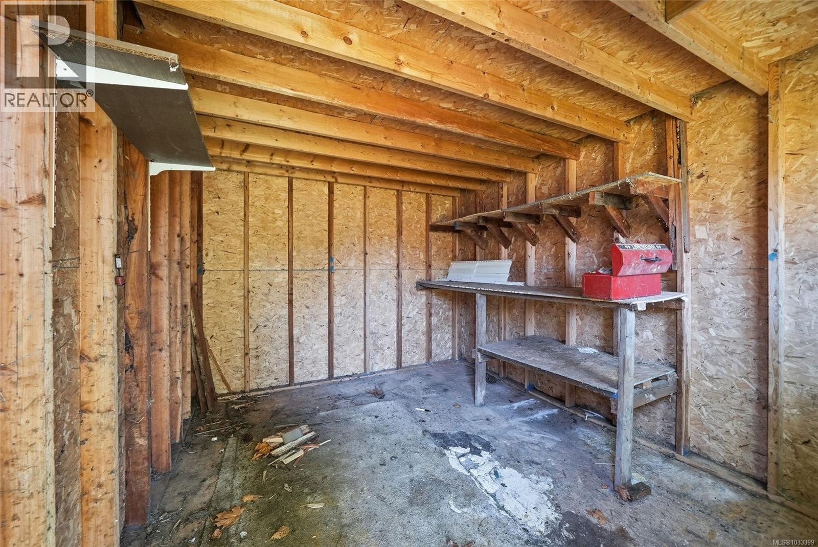 2395 Collins Cres - 41