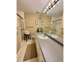 306 15160 108 Avenue, Surrey, BC V3R0V2 Photo 14