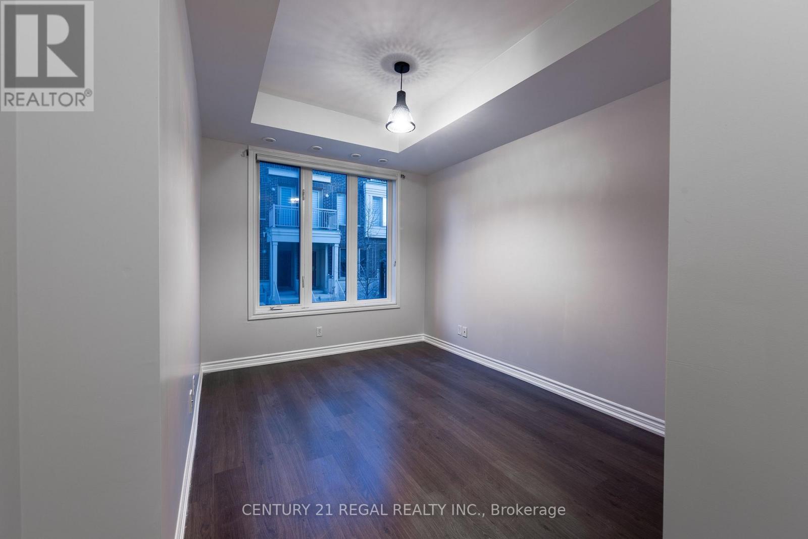 21 - 150 LONG BRANCH AVENUE — photo 15