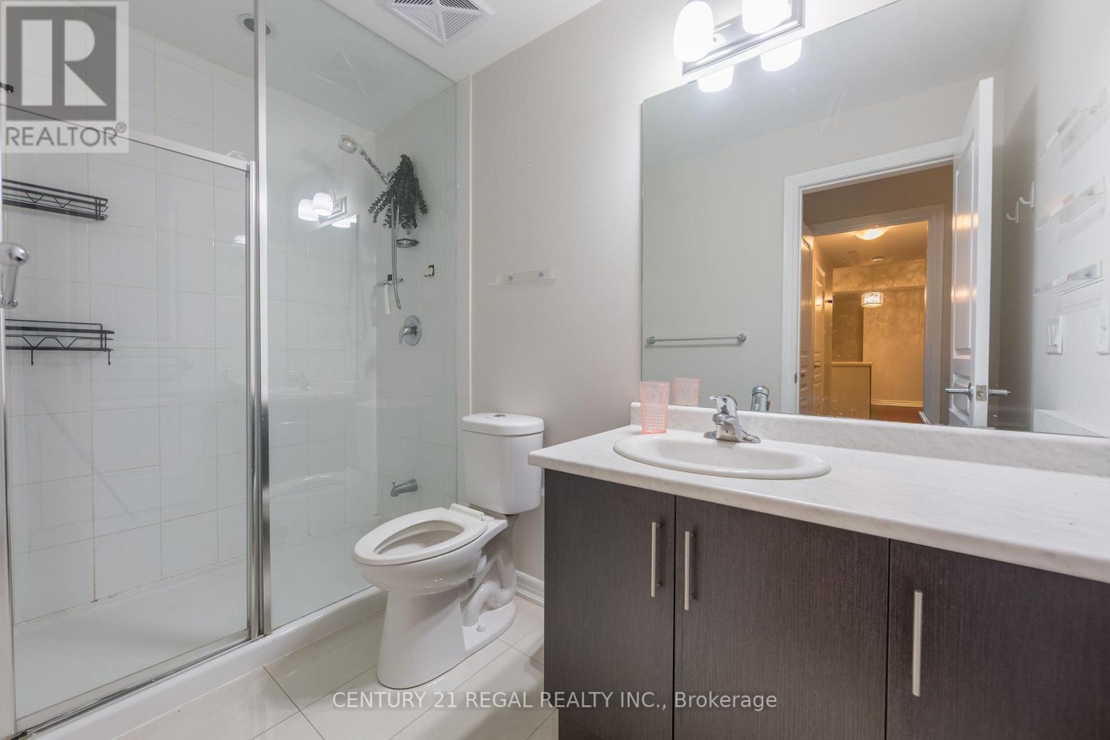 21 - 150 LONG BRANCH AVENUE — photo 17