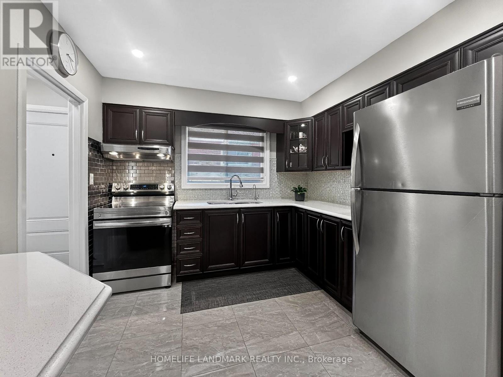 1166 KINGSHOLM DRIVE - 11
