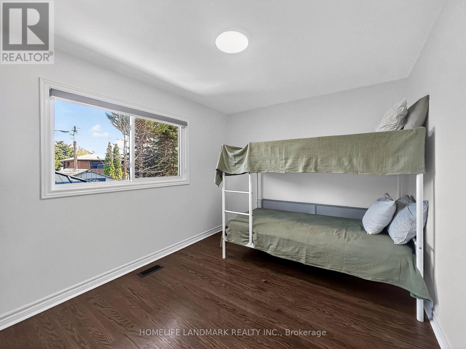 1166 KINGSHOLM DRIVE - 21