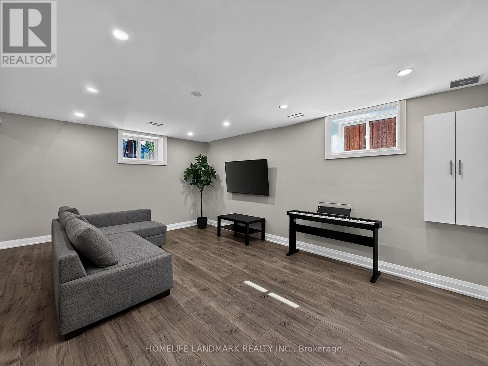 1166 KINGSHOLM DRIVE - 25