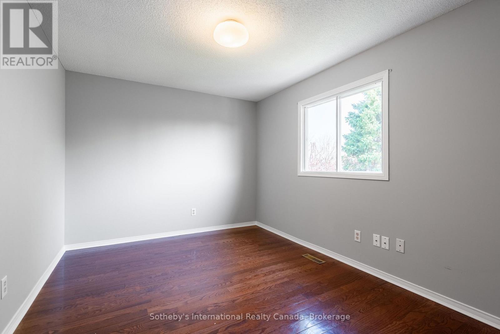 2185 VISTA DRIVE — photo 21