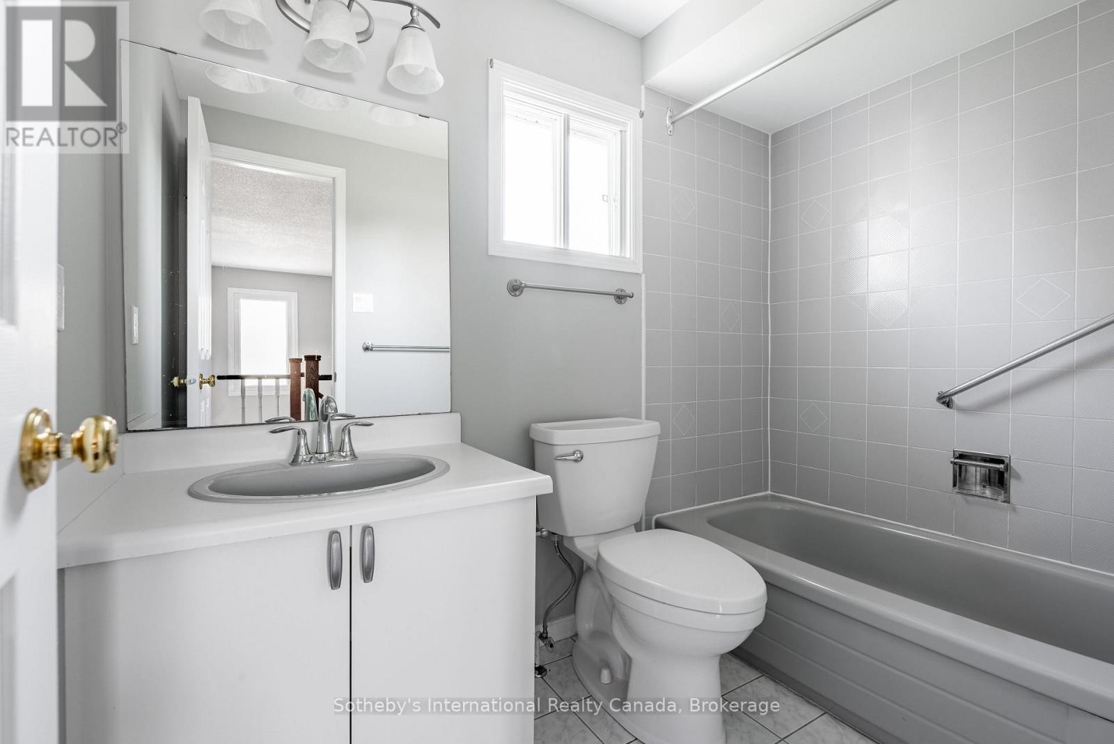 2185 VISTA DRIVE — photo 22
