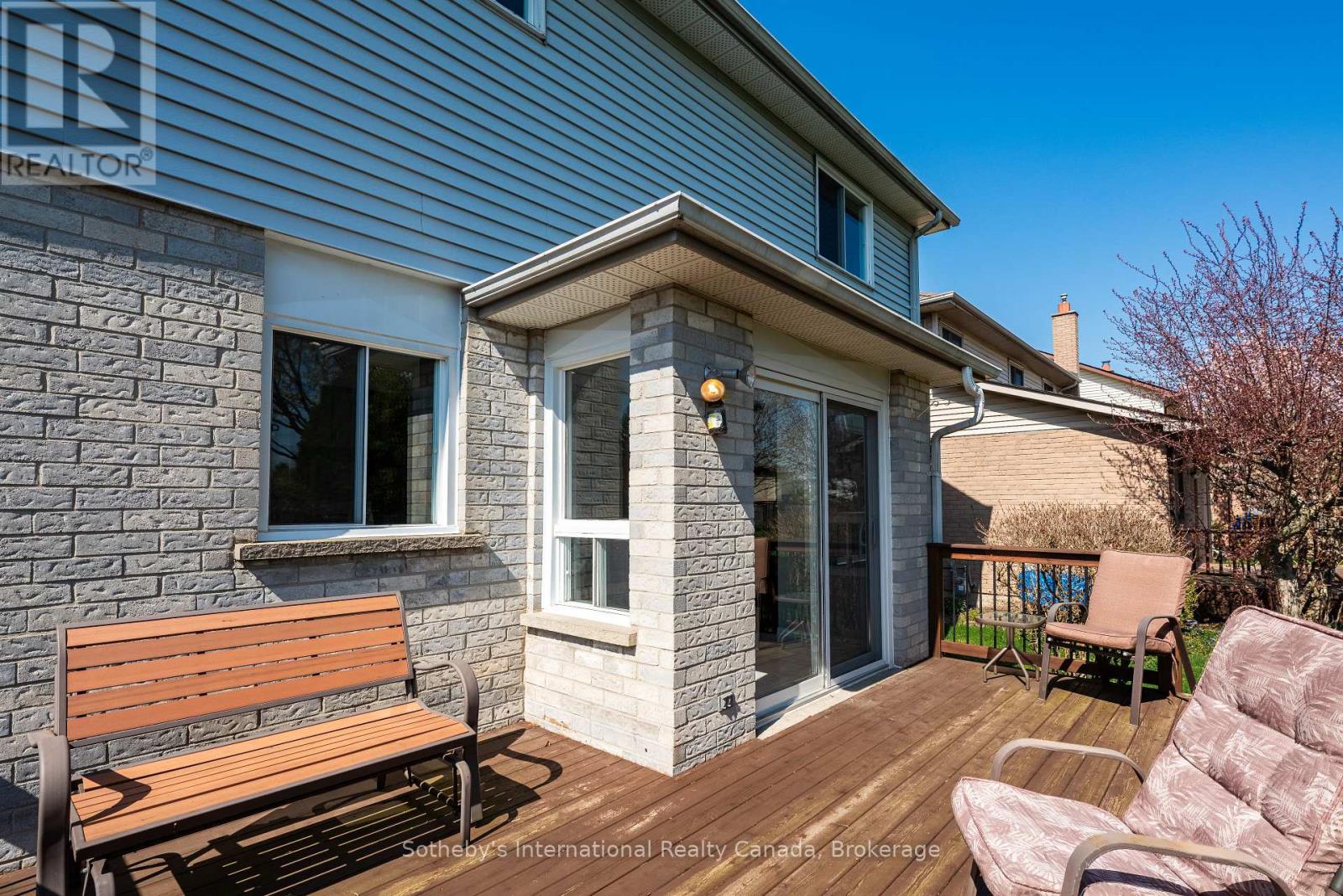 2185 VISTA DRIVE — photo 32