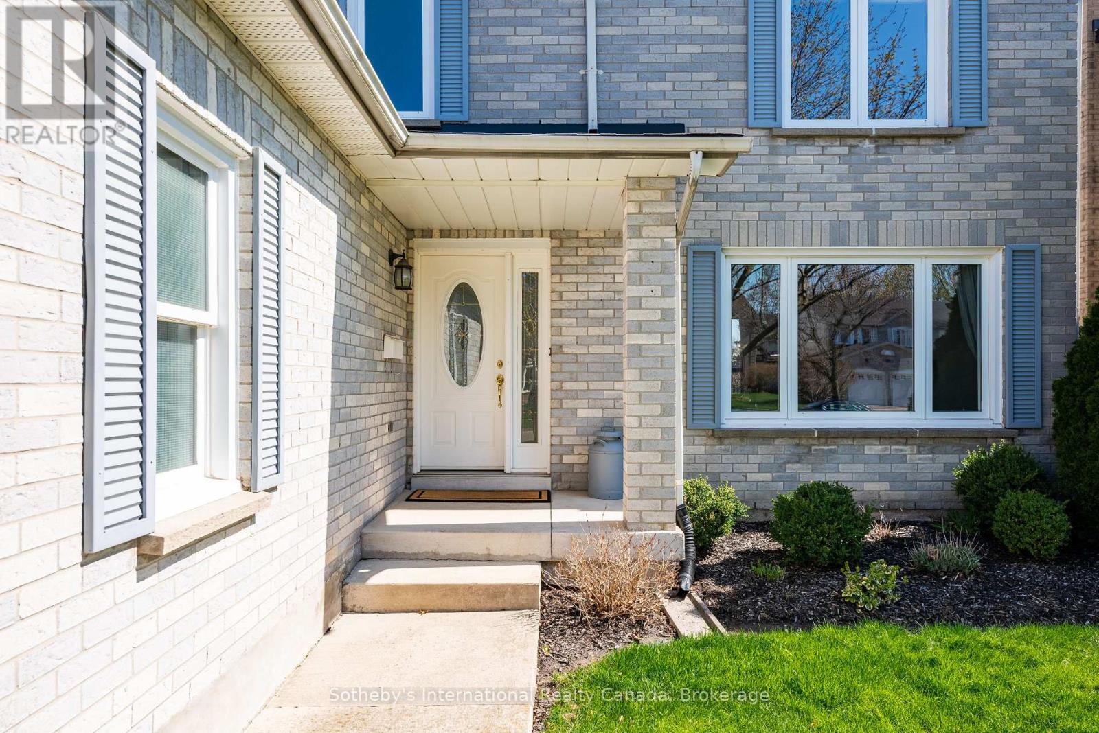 2185 VISTA DRIVE - 4