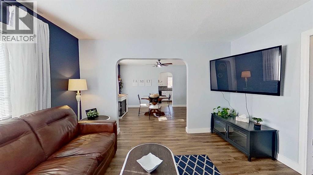 5501 51 Street - photo 5