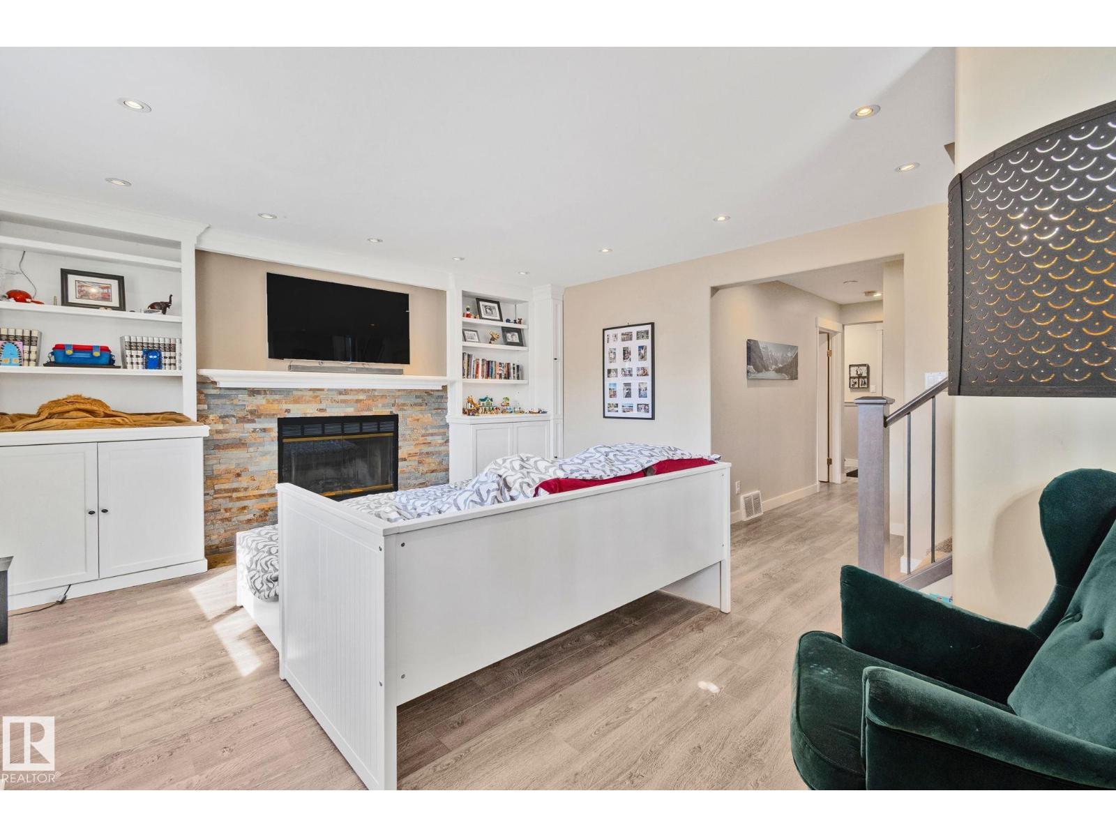 13817 131A AV NW, Edmonton